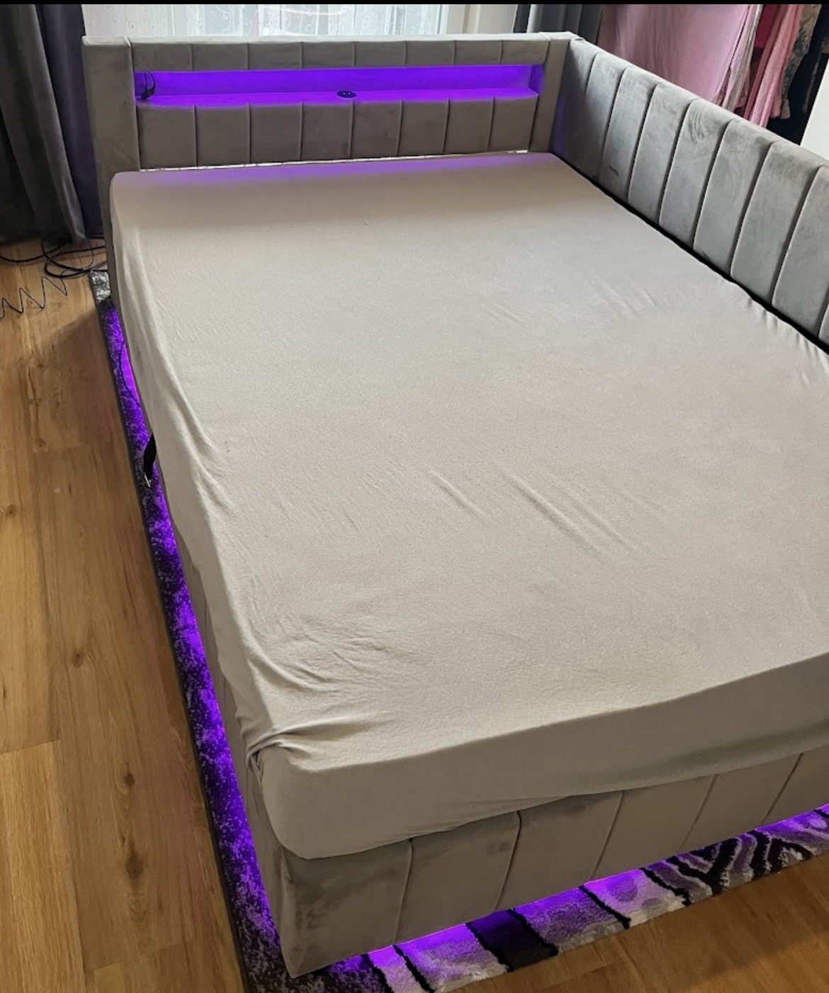 Aufgebautes Bett nach der Montage